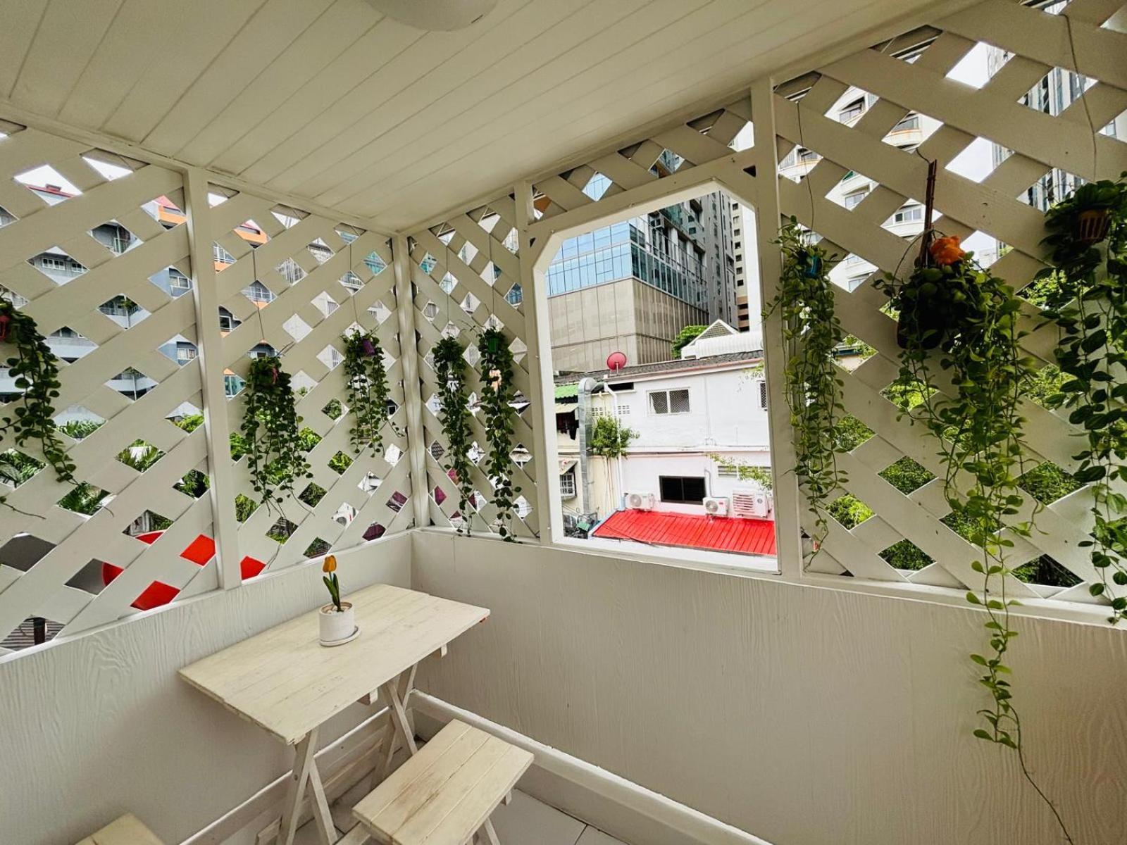 Reehouse@Soi Cowboy/Asoke Bts Hotel Bangkok Exterior photo