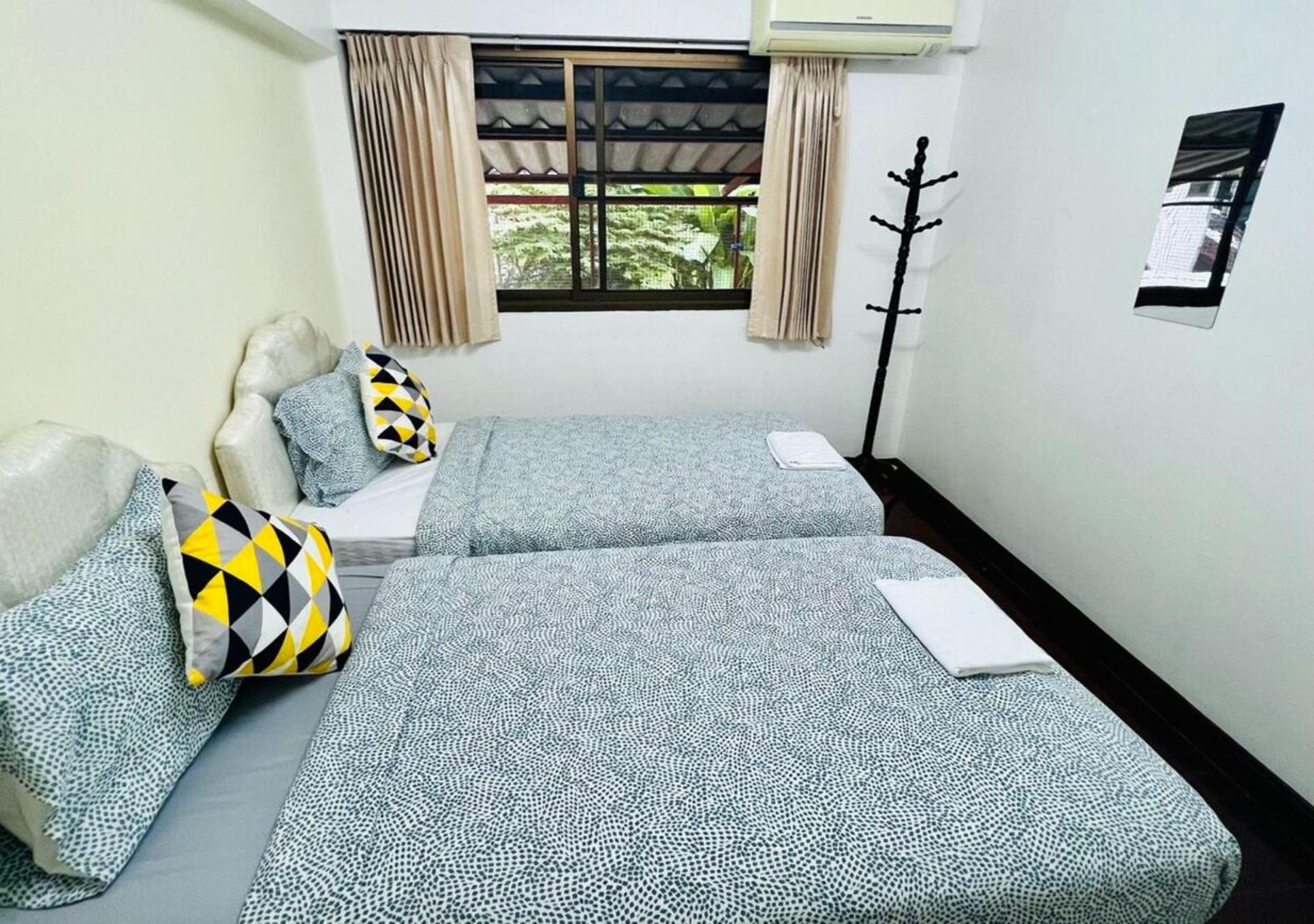 Reehouse@Soi Cowboy/Asoke Bts Hotel Bangkok Exterior photo