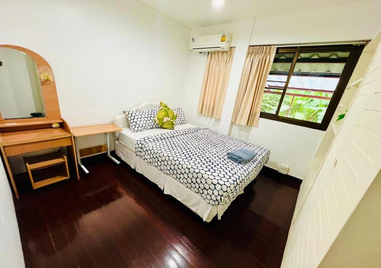 Reehouse@Soi Cowboy/Asoke Bts Hotel Bangkok Exterior photo