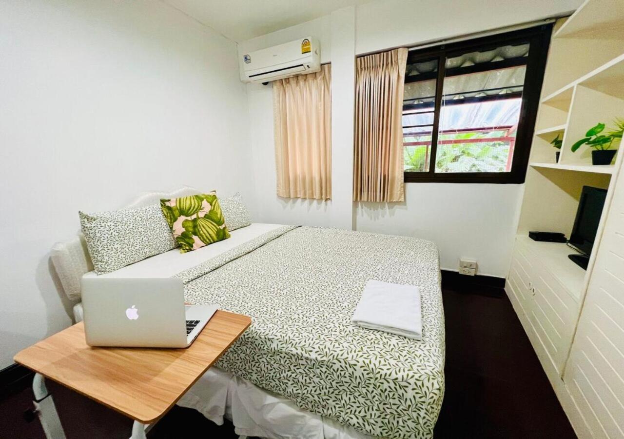 Reehouse@Soi Cowboy/Asoke Bts Hotel Bangkok Exterior photo